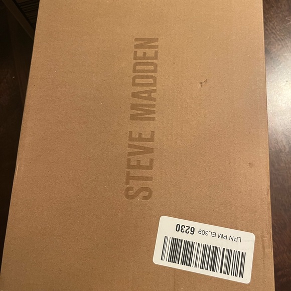 NEW Steve Madden Madrid Maroon Sneakers | Burgundy & White | Size 7.5 - Picture 7 of 7